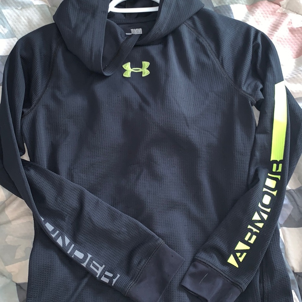 Boys top